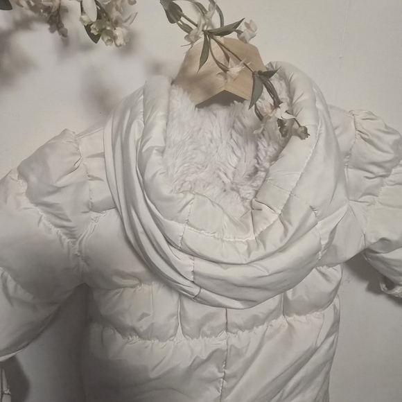 Baby Gap snowsuit - Picture 3 of 3